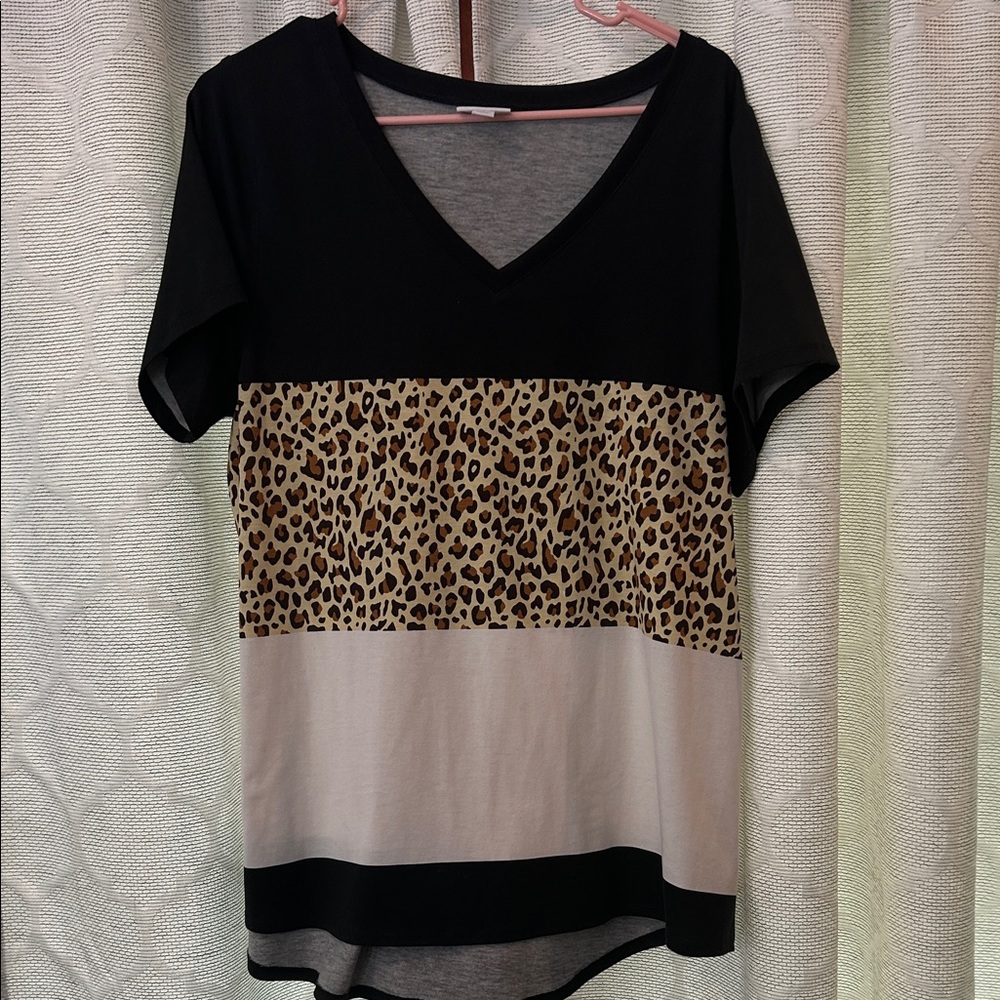 LuLaRoe Black and Leopard Print V-Neck Tee